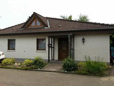 Vera Wellness Ferienhaus בית נופש Heede